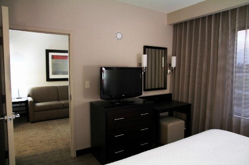 Embassy Suites By Hilton Ontario Airport image 8